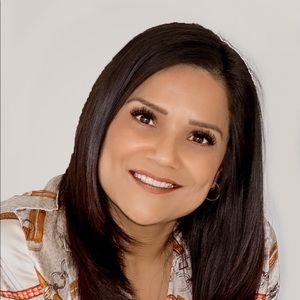 Meet your Posher, Leticia